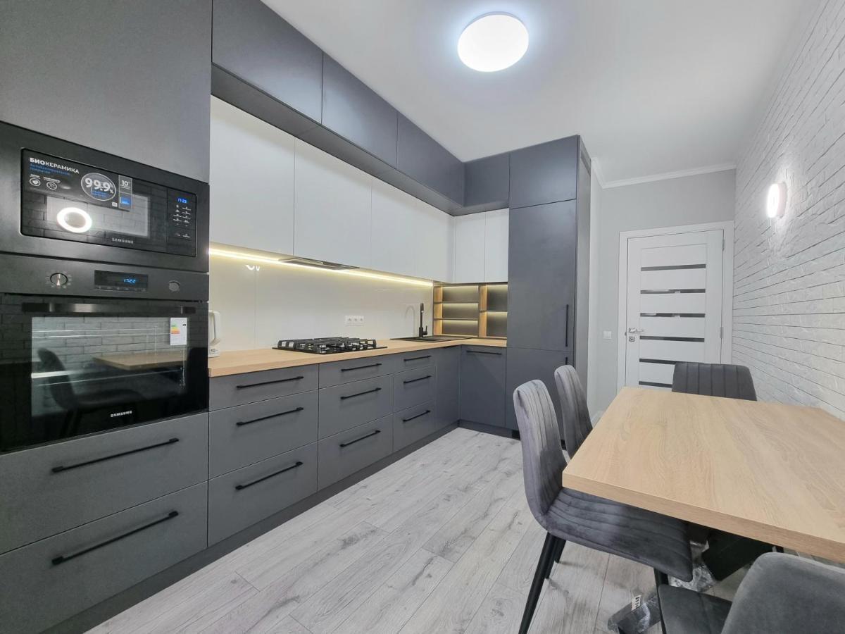 Center, Albisoara Str., 1Bedroom And Living With Balcony Кишинёв Экстерьер фото